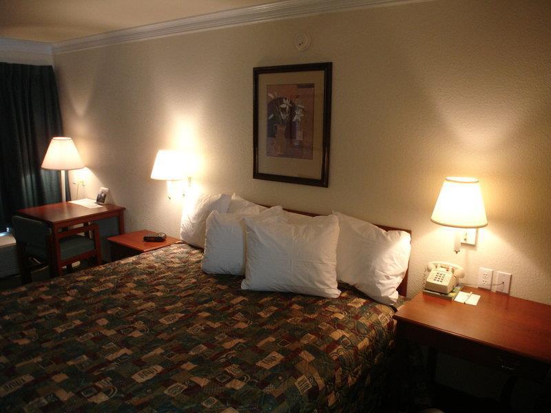 Best Western Canton Inn Szoba fotó